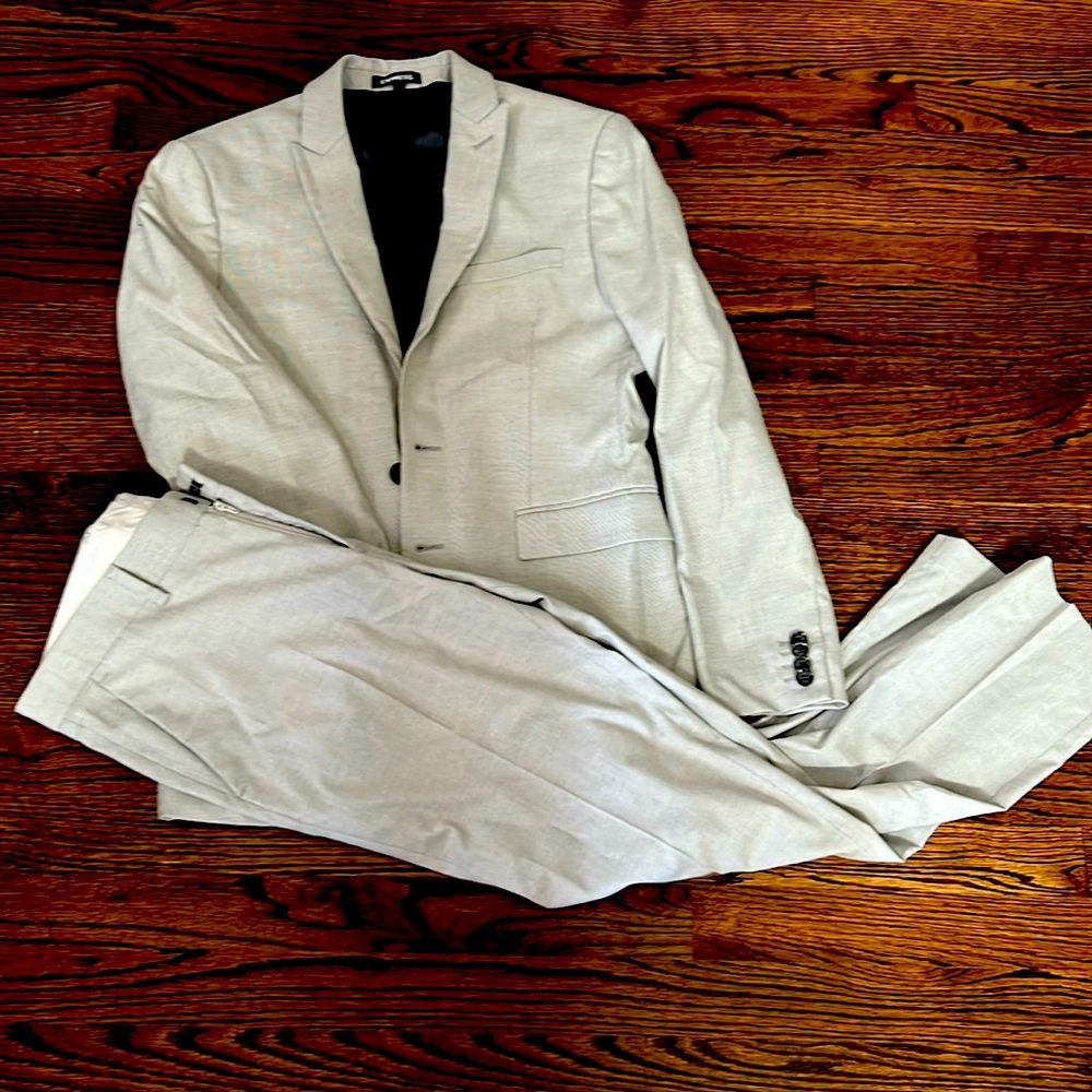 Express Slim men’s Gray suit 36S Jacket and Pants 29 x 28”
